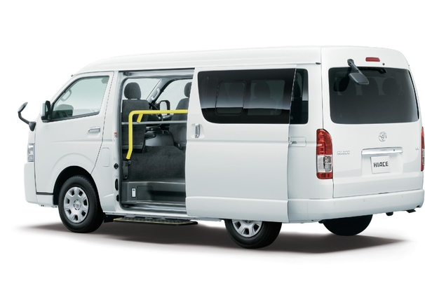 “ウェルジョイン”4WD・2700ガソリン ロング・ワイドボディ ボディカラーはホワイト〈058〉